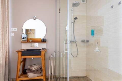 Апартаменты Studio Chic Avec Salon Et Terrasse Privee Туркуэн Экстерьер фото